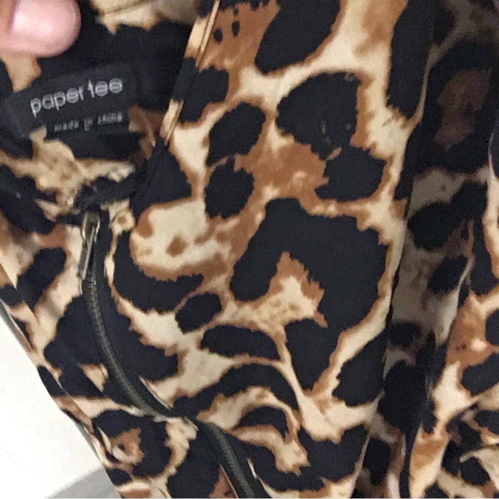 Paper Tee jumper leopard shorts size medium